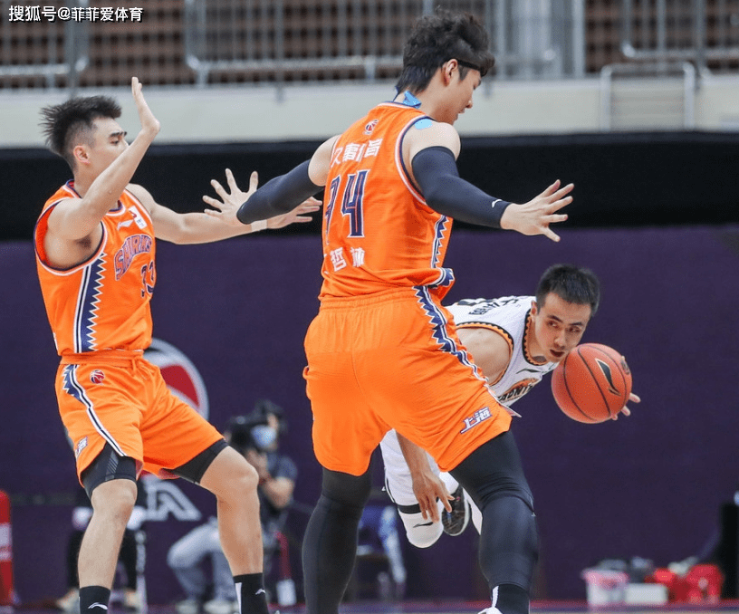 曼联官方晒海报预热社区盾杯-九游体育app