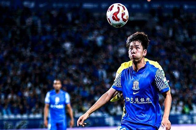 曼联官方晒海报预热社区盾杯