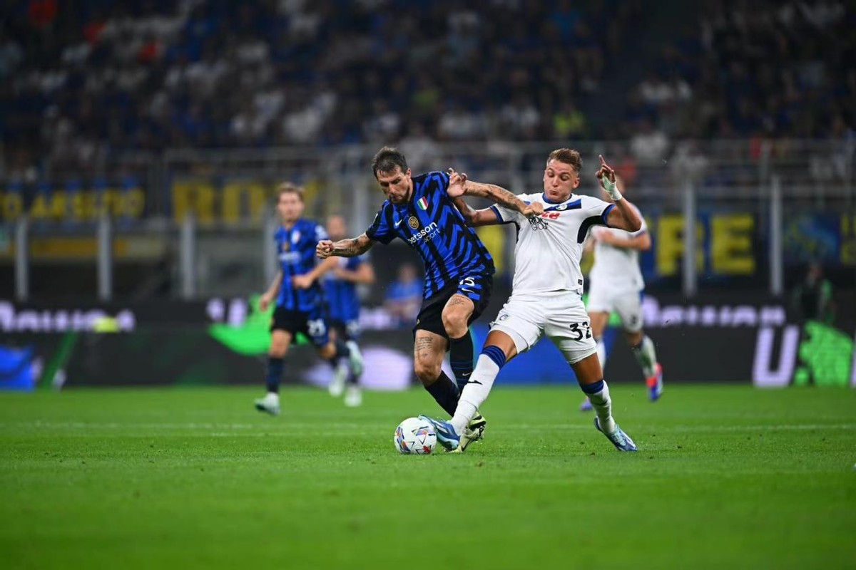 包含国际米兰发布备战花絮,国际比赛日防线松动,欧联任务艰巨,训练强度明显提升的词条 包含国际米兰发布备战花絮,国际比赛日防线松动,欧联任务艰巨,训练强度明显提升的词条