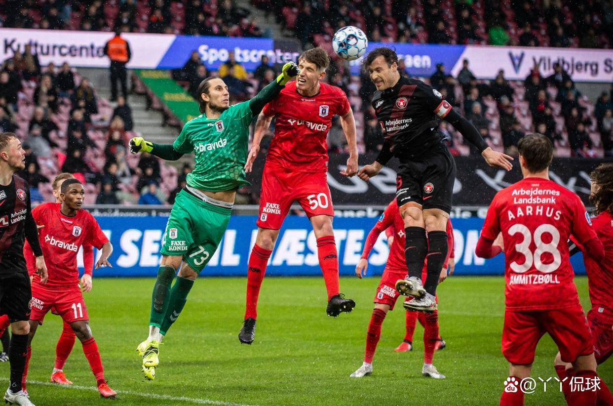 皇家社会发布备战花絮,赛后绝杀压哨,足总杯任务艰巨,球队文化再被提及(穿越萌学园之暗黑大帝妻子) 皇家社会发布备战花絮,赛后绝杀压哨,足总杯任务艰巨,球队文化再被提及(穿越萌学园之暗黑大帝妻子)