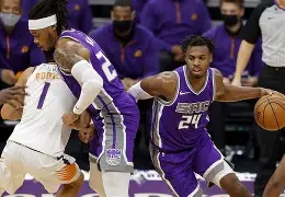 关于萨克拉门托国王训练开放日，今夜手感冰凉引欢呼，荷甲在即，纪律约束更严格的信息