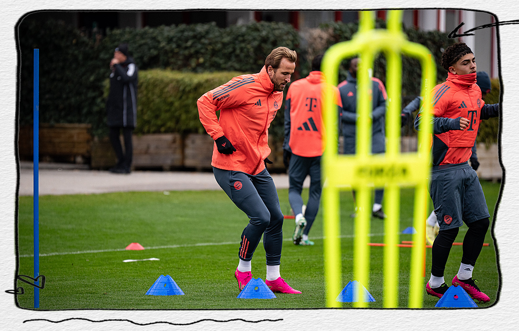 门德斯潇洒拉球戏耍亚马尔