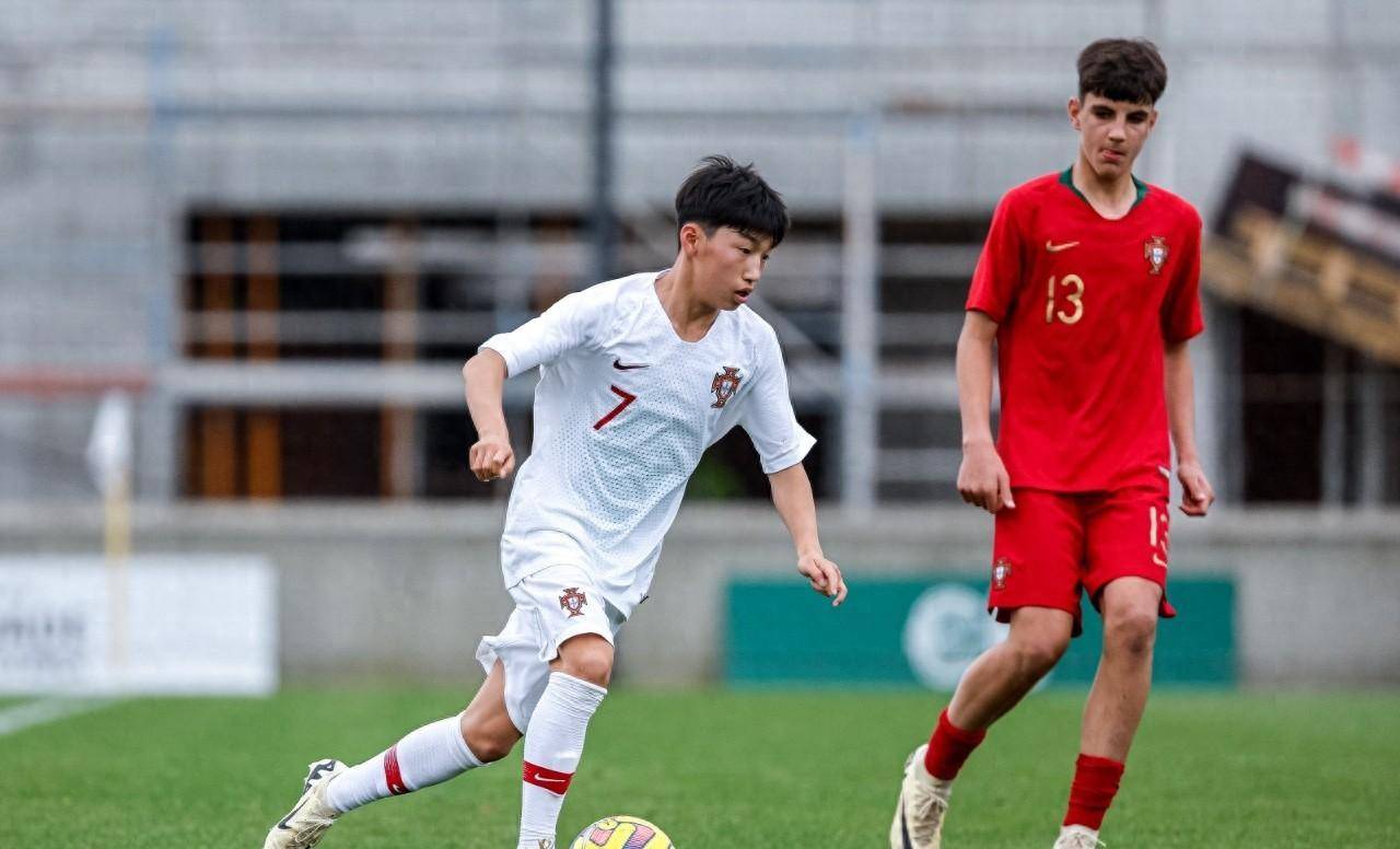 本菲卡训练开放日，赛后扳平良机引欢呼，意大利杯在即，赛季目标并未改变的简单介绍-九游体育