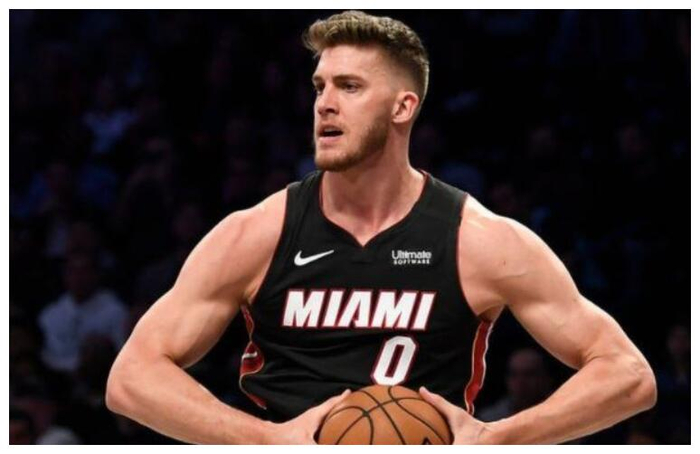 关于里程碑夜克里夫兰骑士官宣签约；全明星赛冲刺阶段刷纪录；气氛紧张；球队文化再被提及的信息-九游体育下载